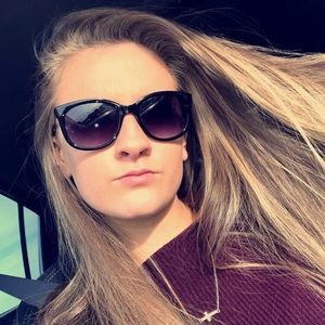 Meet your Posher, Alyssa